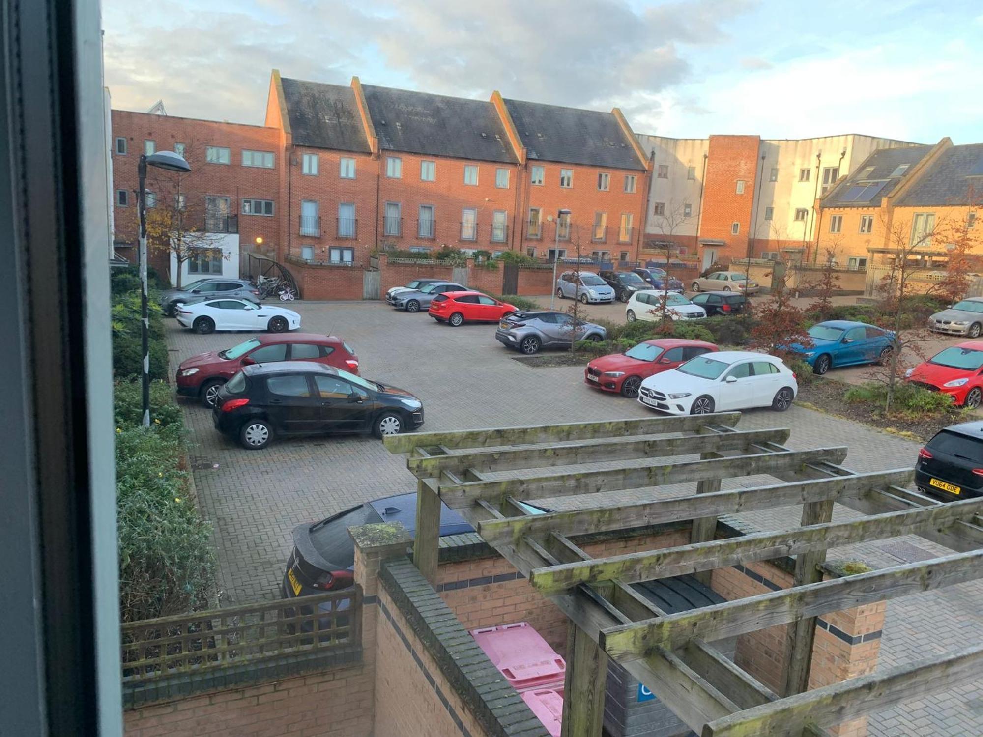 Luxury 2 Bedroom Northampton Townhouse With Balcony المظهر الخارجي الصورة